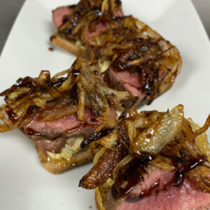 Steak-bruschetta